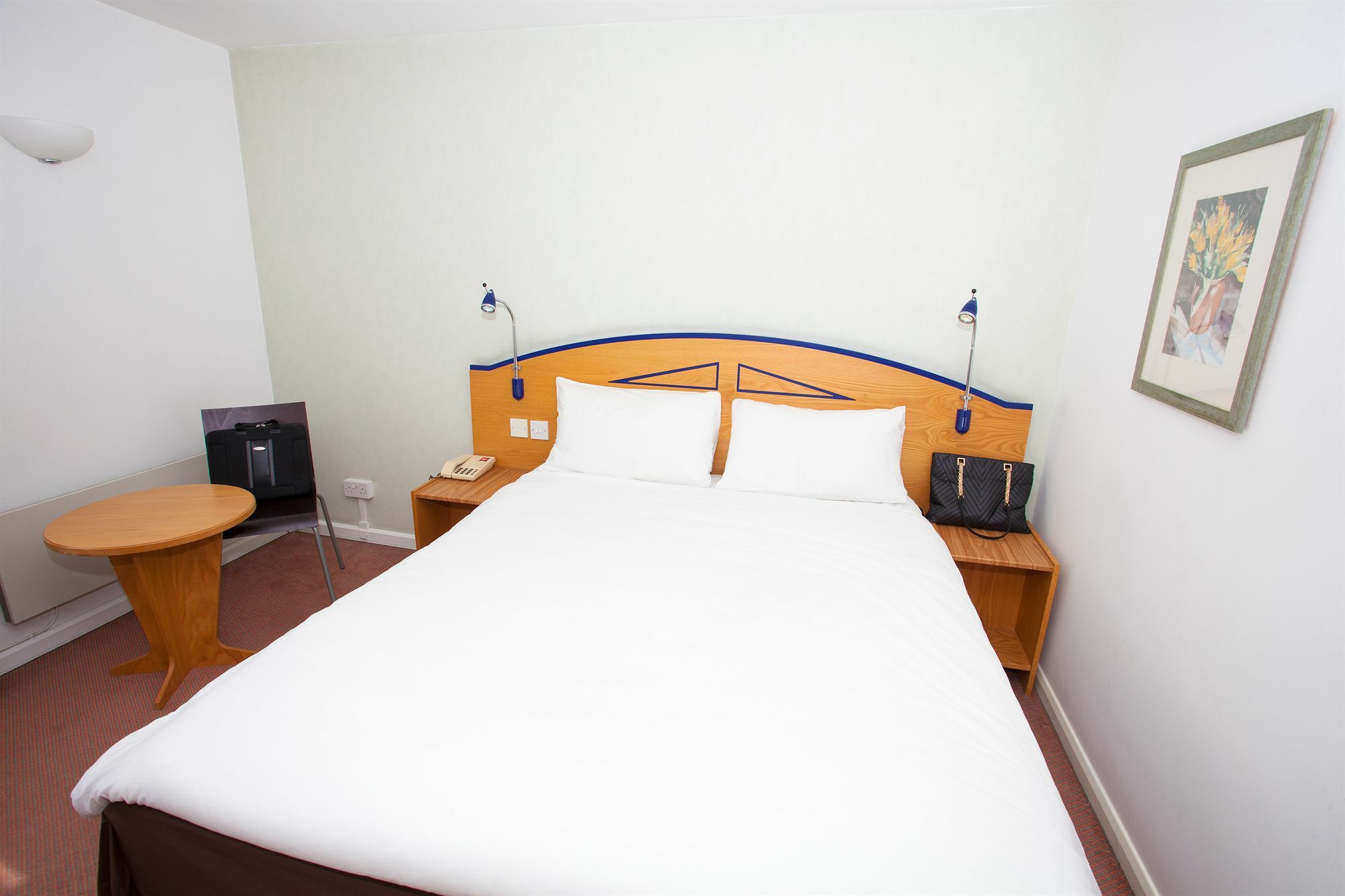 Ibis Cardiff Gate - International Business Park Hotel Exterior photo